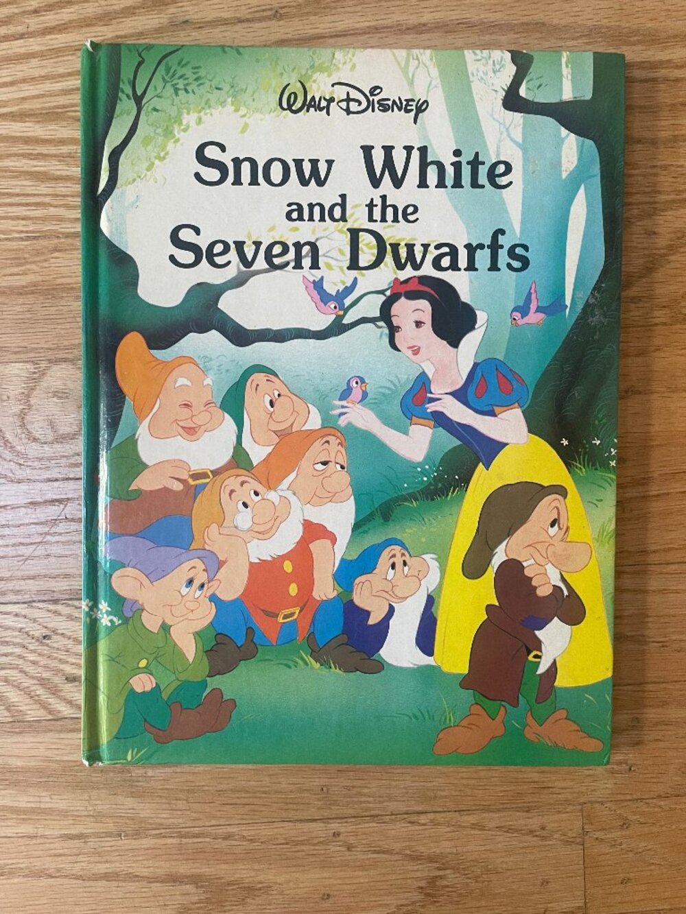 Walt Disney Snow White and the Seven Dwarfs Classic Storybook